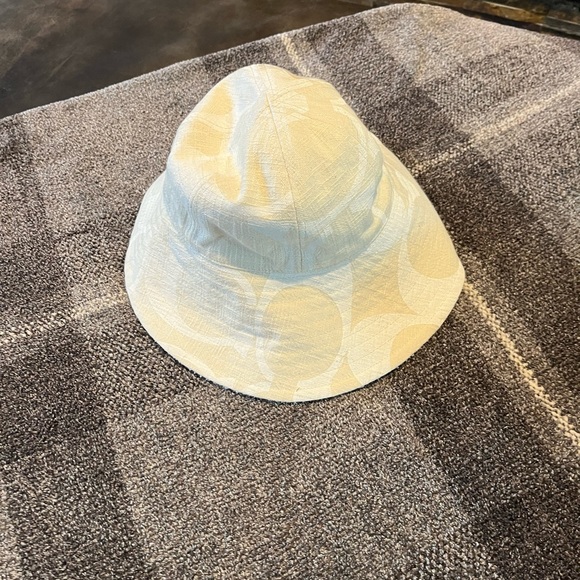 Beige Coach Beach Hat - Picture 2 of 4